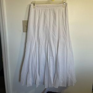 Flowy white skirt size S bought from Versona